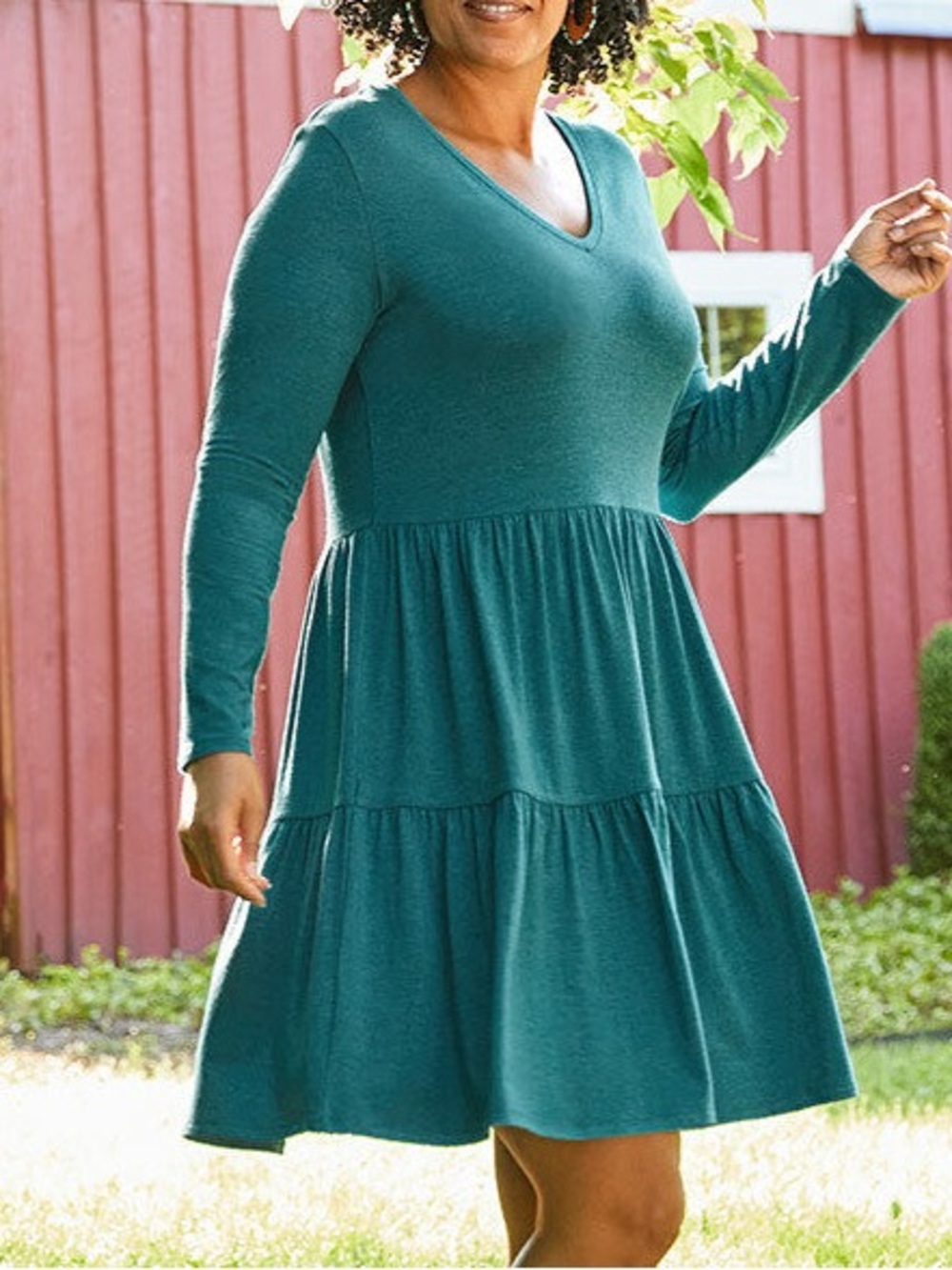 Matilda Jane Long-Sleeve V-Neck Tiered Dress in Teal size small